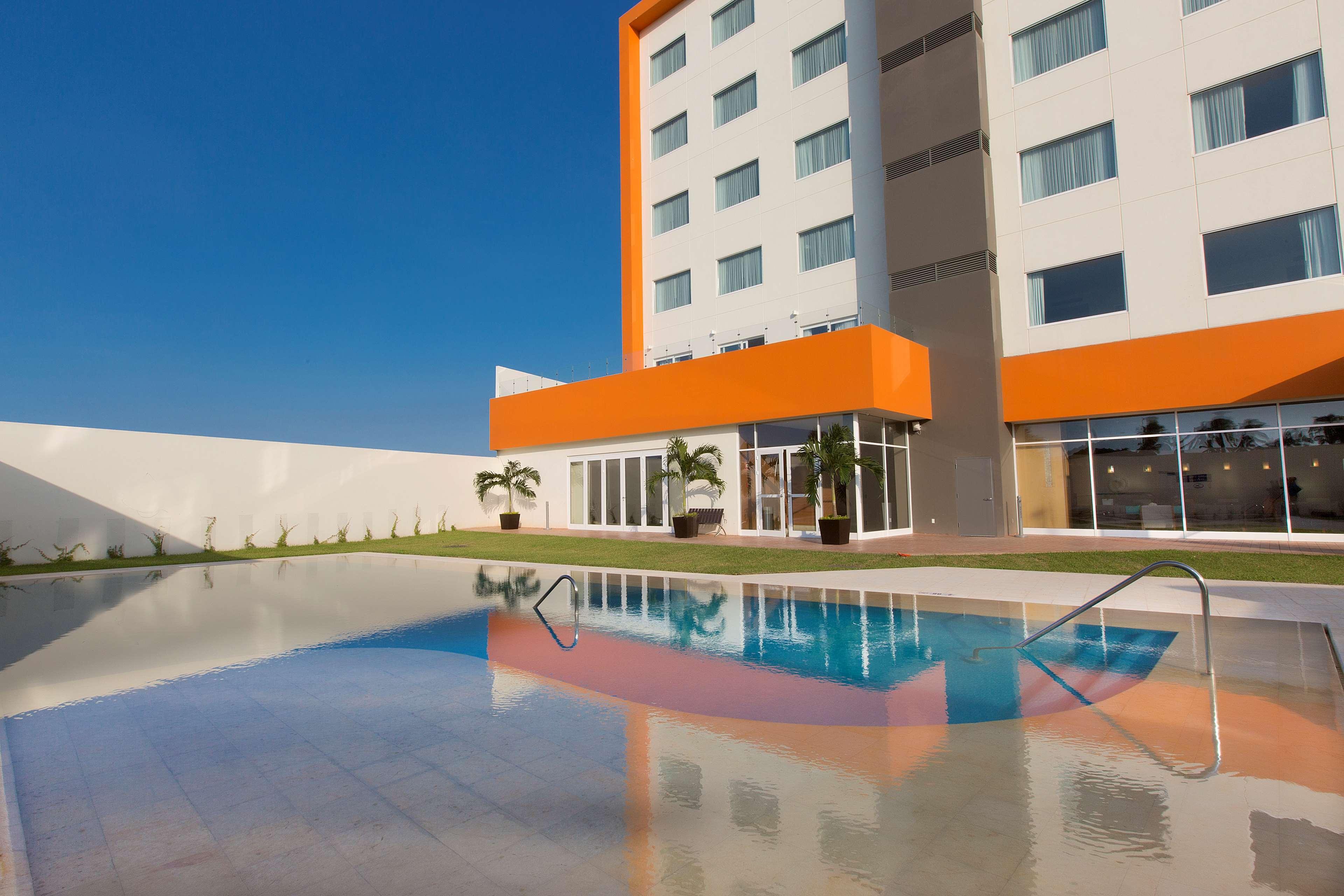 Hampton Inn & Suites By Hilton Paraíso Dış mekan fotoğraf