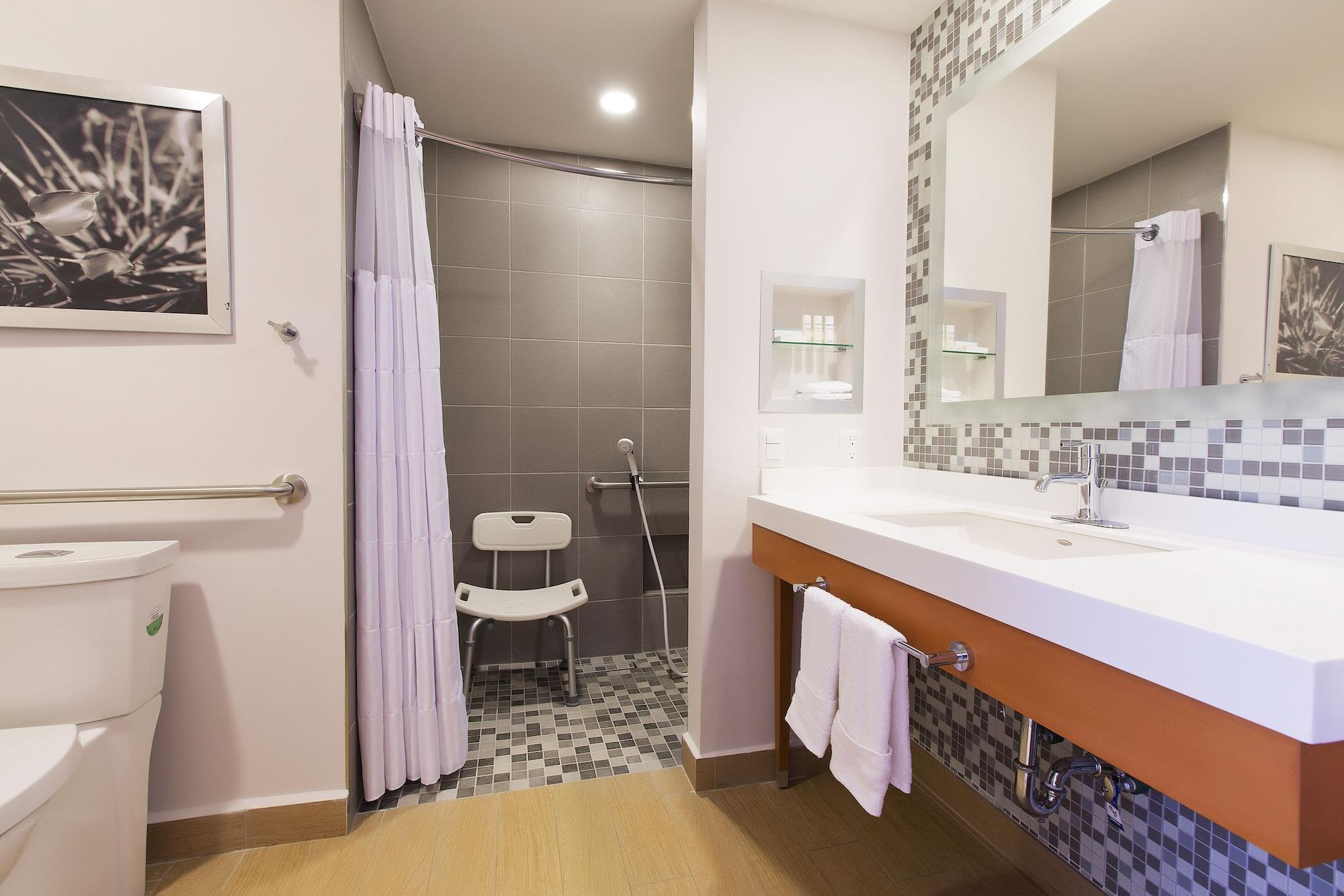 Hampton Inn & Suites By Hilton Paraíso Dış mekan fotoğraf