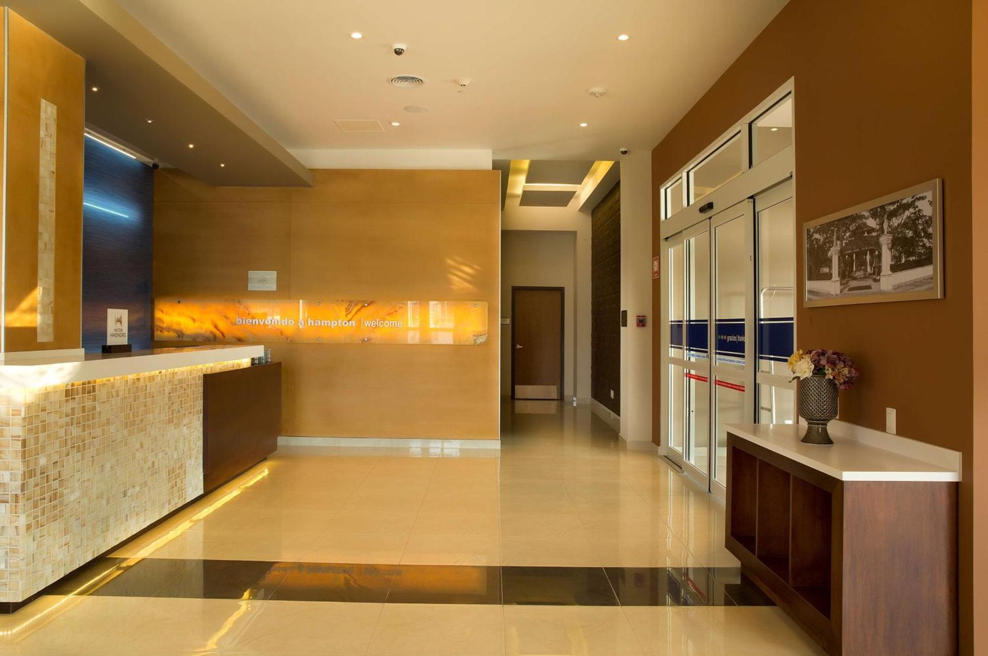 Hampton Inn & Suites By Hilton Paraíso Dış mekan fotoğraf