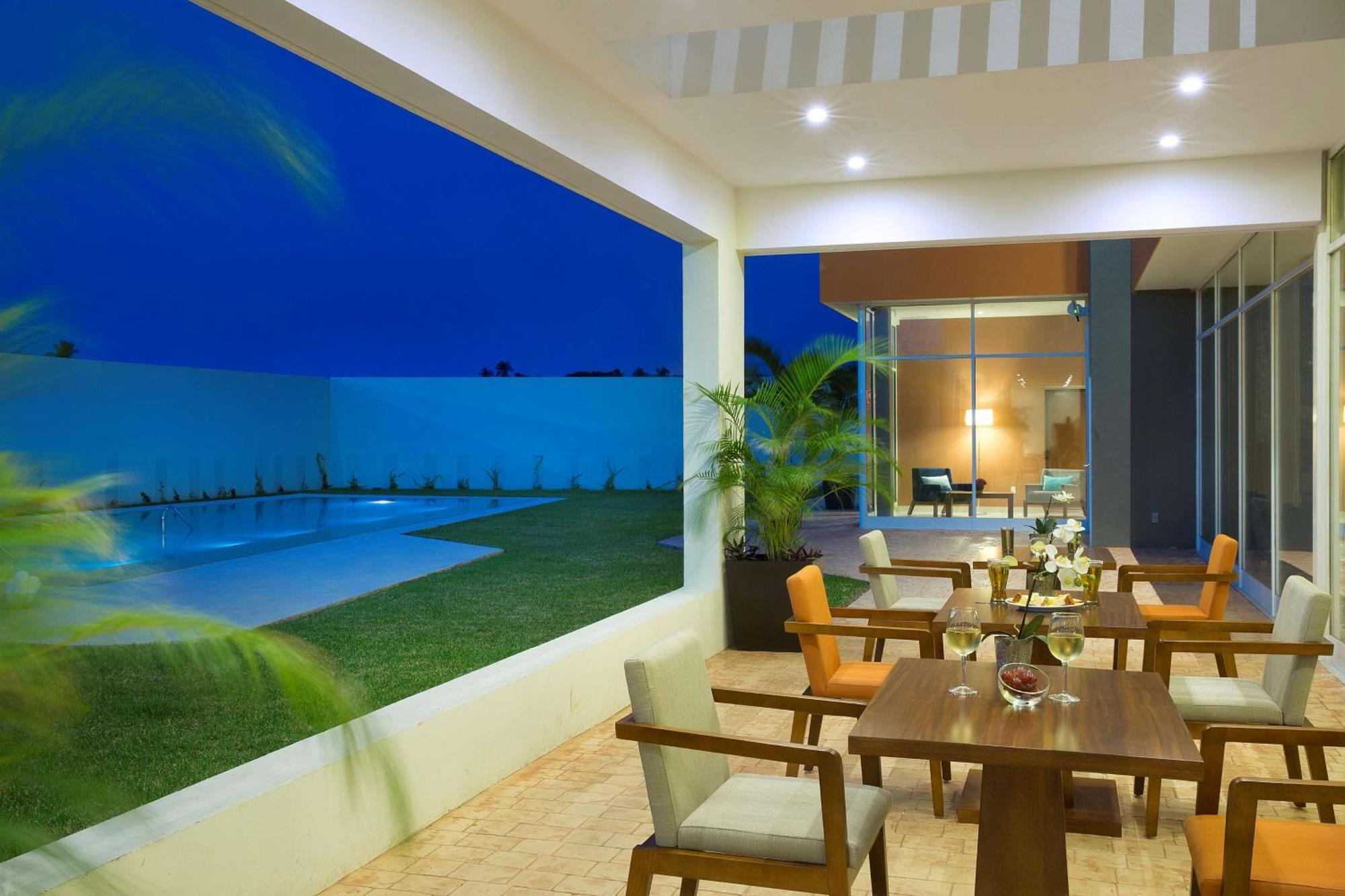 Hampton Inn & Suites By Hilton Paraíso Dış mekan fotoğraf