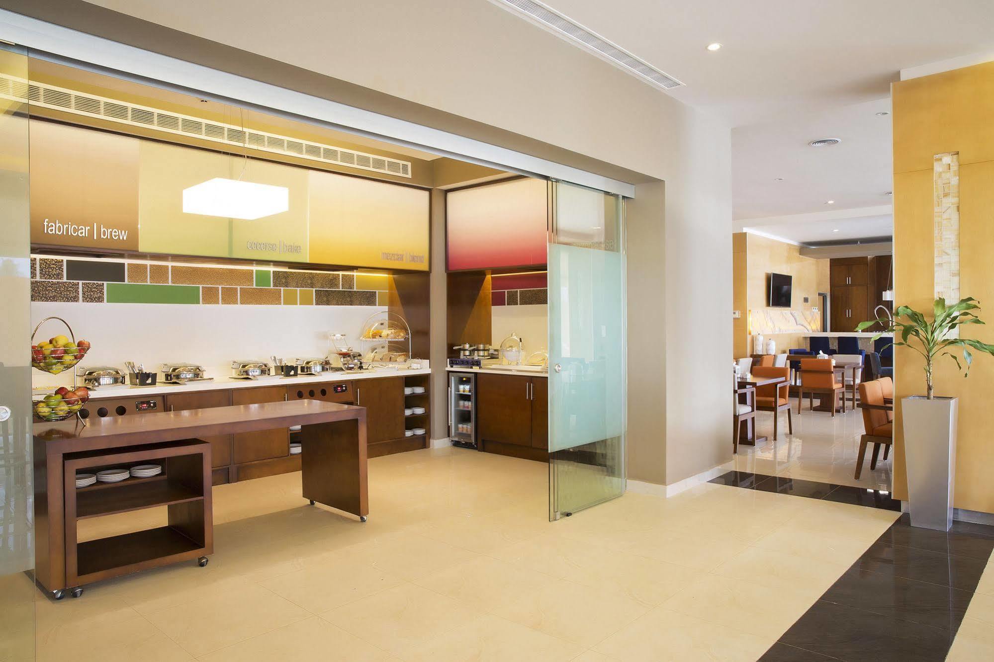 Hampton Inn & Suites By Hilton Paraíso Dış mekan fotoğraf